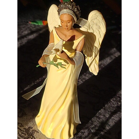 Vintage Hallmark Graceful Angels Ornament Beautiful African American Angel 7pcs - Picture 9 of 14
